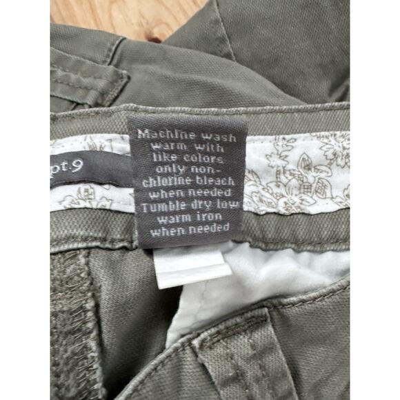 Apt.9 Women’s Khaki Green Cropped Capri Pants Stretch Size 4 - Picture 7 of 7